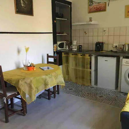 Apartamento Au Bonheur De Lili Fontaine-de-Vaucluse Exterior foto