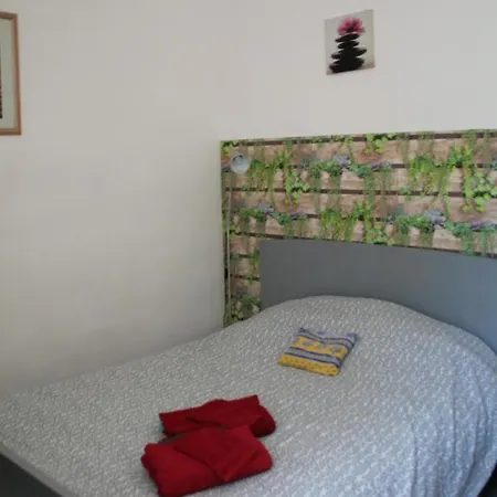 Apartamento Au Bonheur De Lili Fontaine-de-Vaucluse Exterior foto
